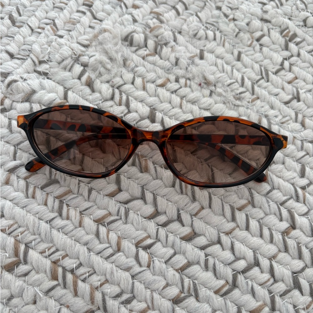 NEVER WORN. Tortoise Shell Cat-Eye Sunglasses